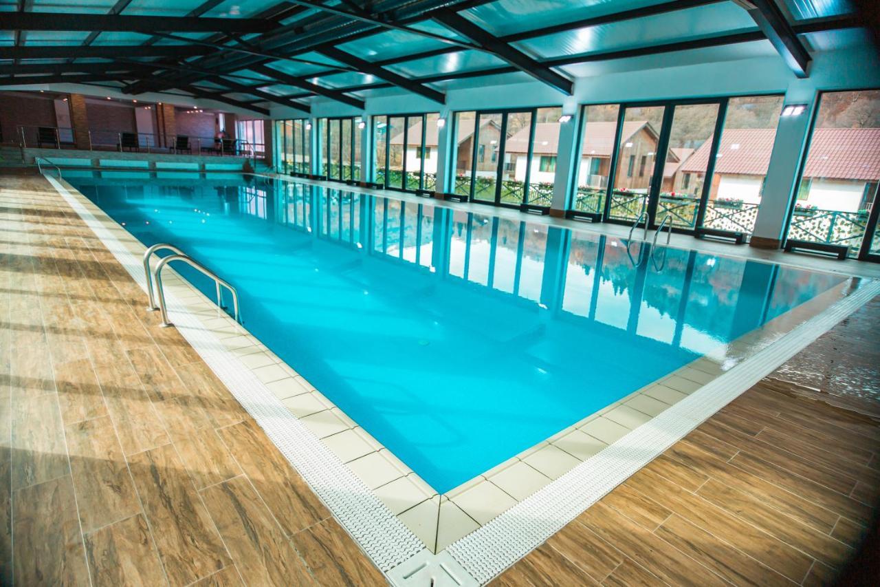 Snow Pine Suite - 4 Star Resort Bakuriani Luaran gambar