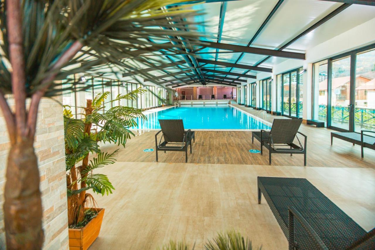 Snow Pine Suite - 4 Star Resort Bakuriani Luaran gambar